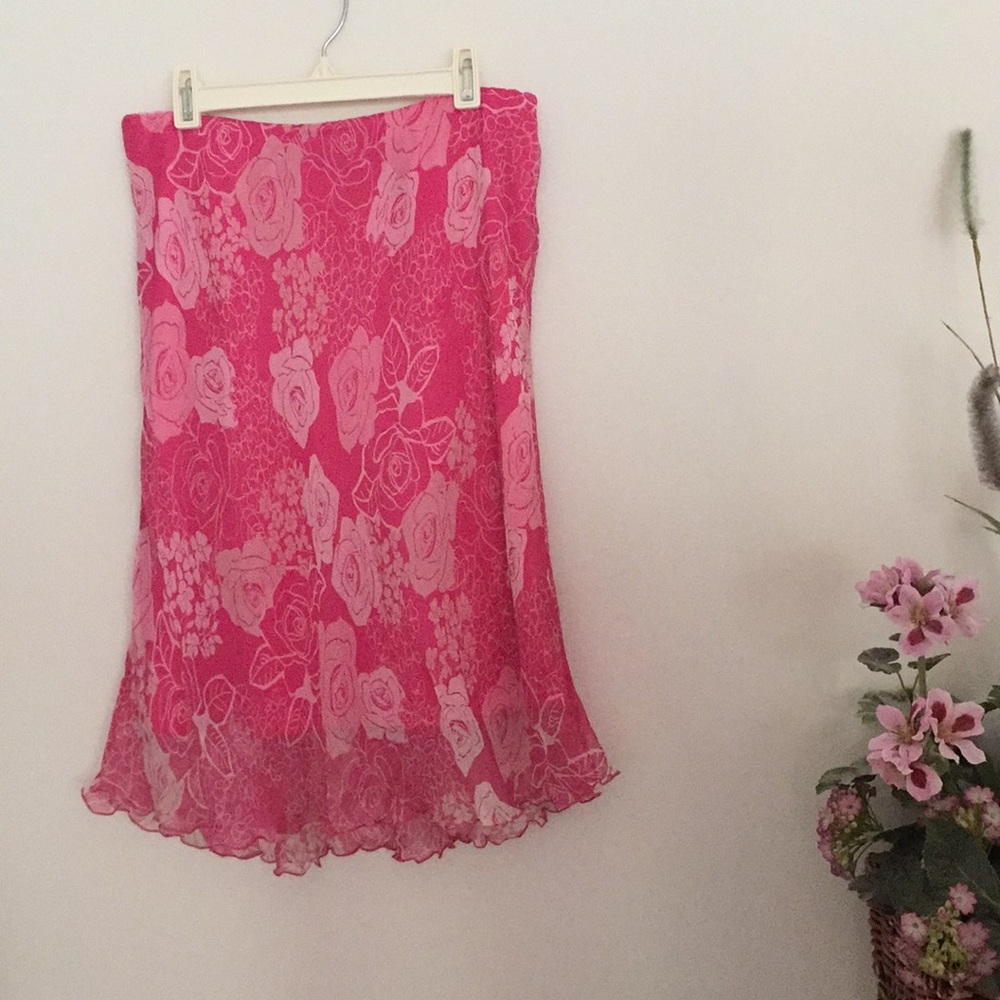 Hillard & Hanson Y2K Pink Rose Jacquard 100% Silk Lettuce Hem Skirt - Picture 2 of 8